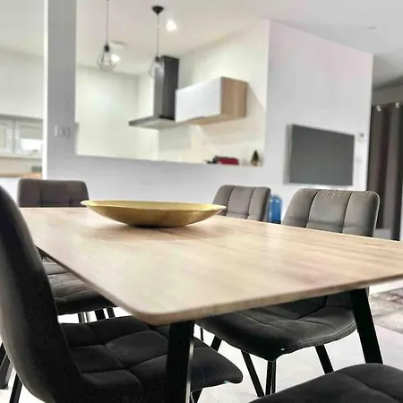Appartement Bel En Plain-pied 5 Min De Colmar Wickerschwihr